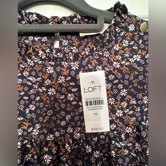Loft floral blouse NWT size medium new - Picture 2 of 4